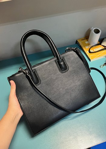 Stradivarius tote çanta Stradivarius tote bag