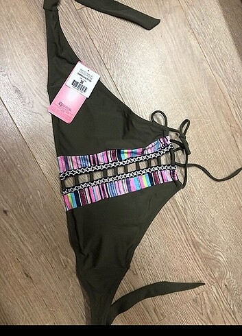 Bikini üstü 