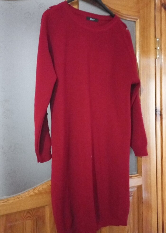 Şık kırmızı kazak  - Görsel 2