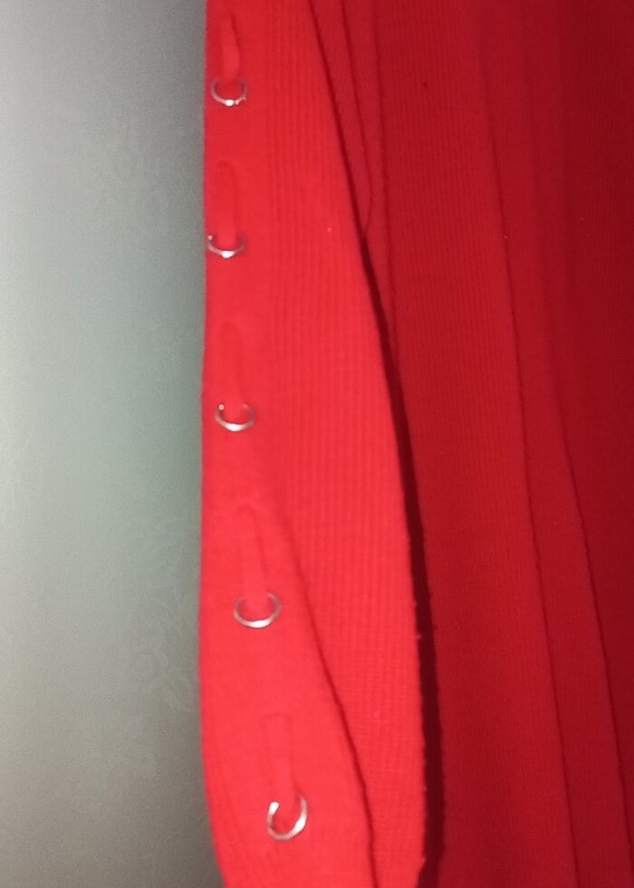 Şık kırmızı kazak  - Görsel 3