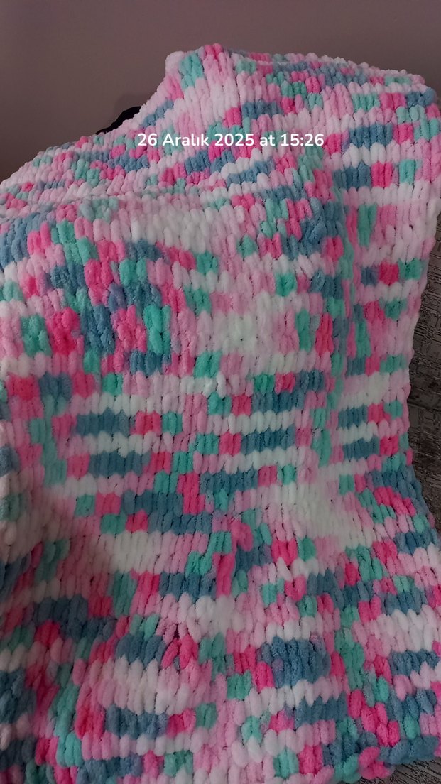 Kahverengi Nakışlı Yatak Örtüsü - Görsel 3