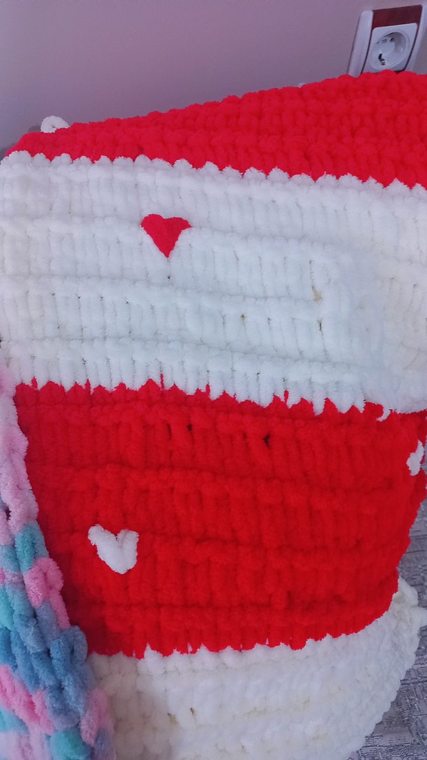 Kahverengi Nakışlı Yatak Örtüsü - Görsel 5