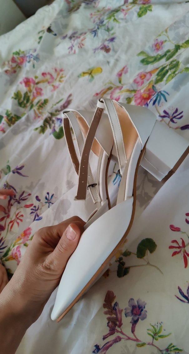 Beyaz Kadın Topuklu Düğmeli Abiye Ayakkabı - Görsel 2