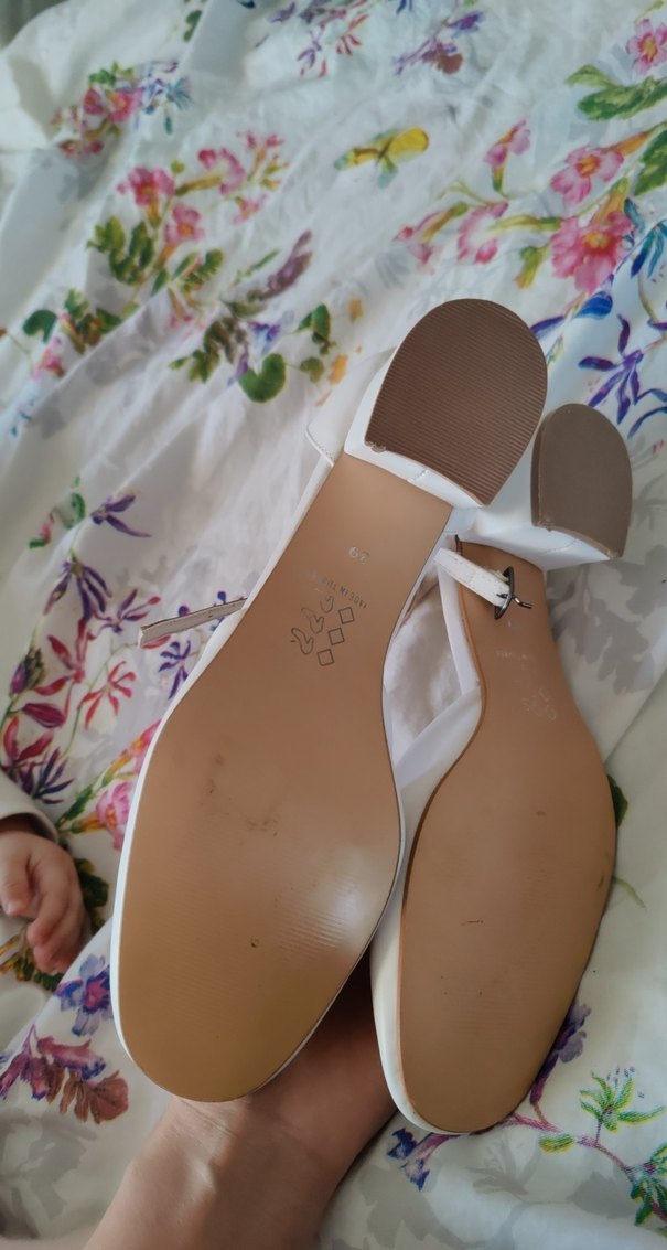 Beyaz Kadın Topuklu Düğmeli Abiye Ayakkabı - Görsel 3