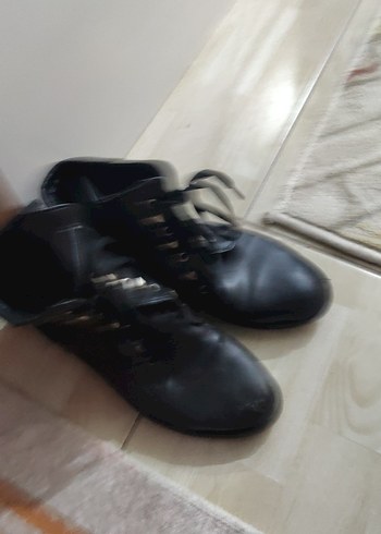 Siyah Deri Kemerli Blok Topuklu Kadın Bot - Görsel 4