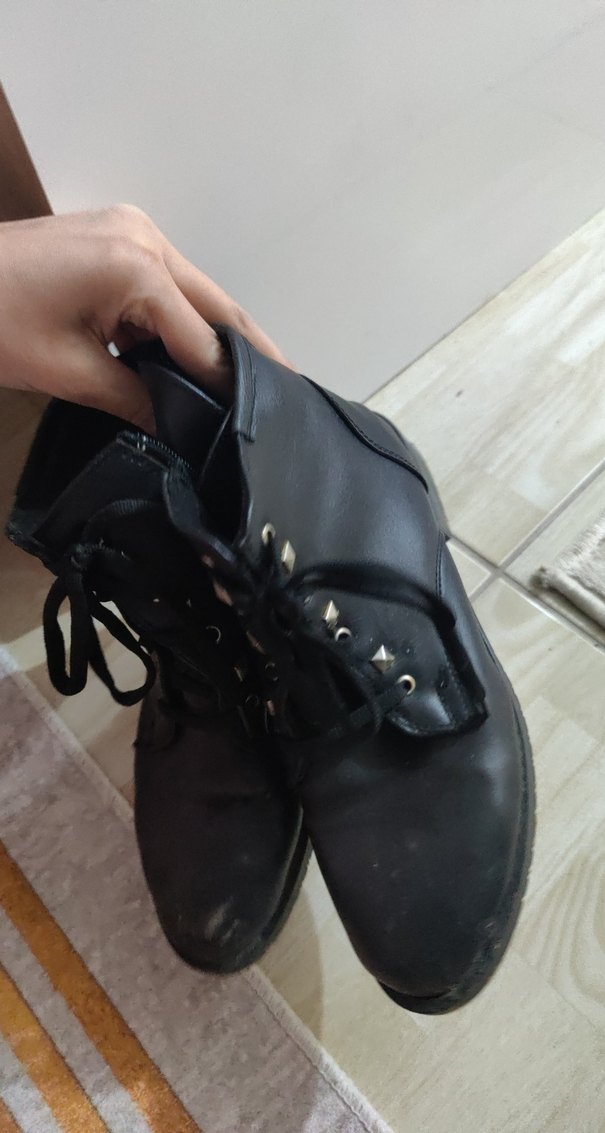 Siyah Deri Kemerli Blok Topuklu Kadın Bot - Görsel 2