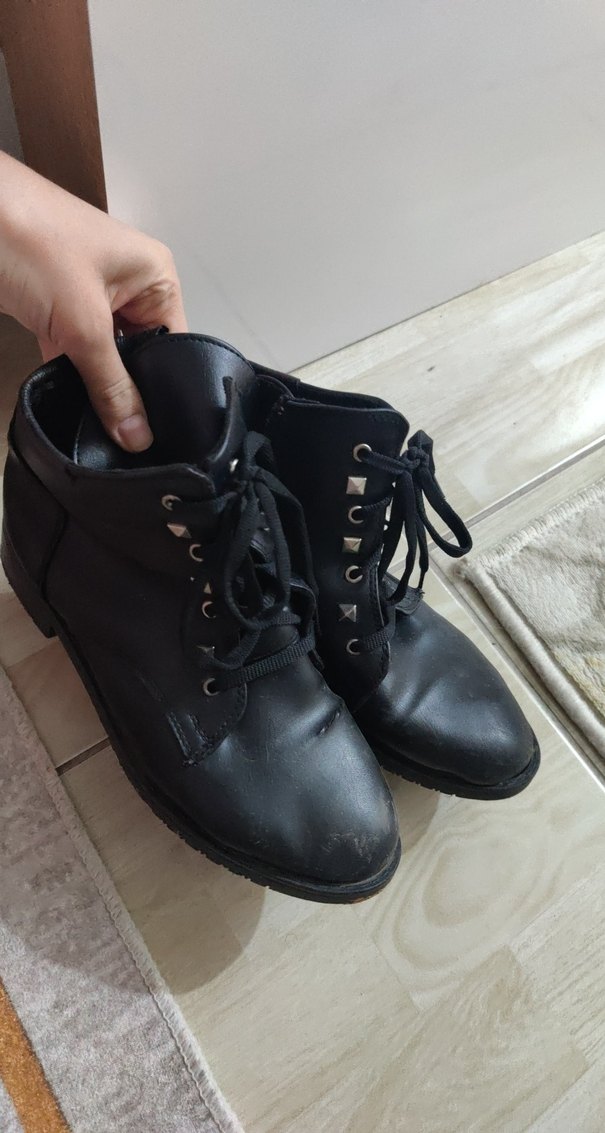 Siyah Deri Kemerli Blok Topuklu Kadın Bot - Görsel 3