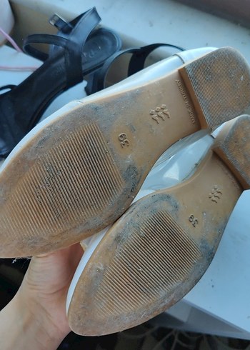 Beyaz Tokalı Kadın Topuklu Babet - Görsel 3