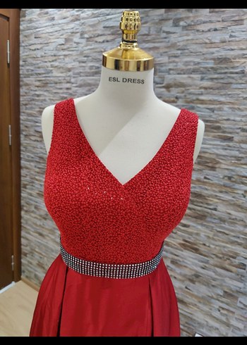 Kırmızı V Yakalı Boncuk İşlemeli Uzun Abiye - Görsel 3