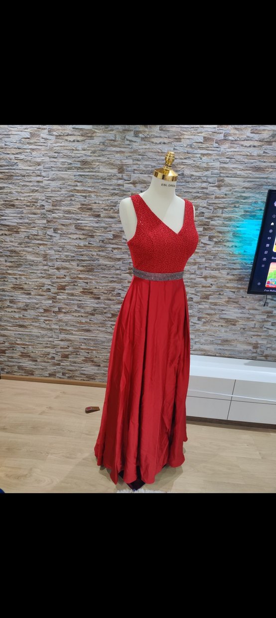 Kırmızı V Yakalı Boncuk İşlemeli Uzun Abiye - Görsel 4