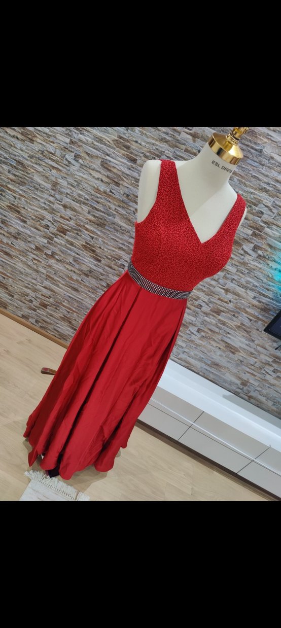 Kırmızı V Yakalı Boncuk İşlemeli Uzun Abiye - Görsel 5