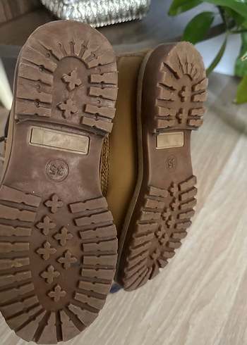 35 Beden sarı Renk Bej Süet Bağcıklı çocuk botu