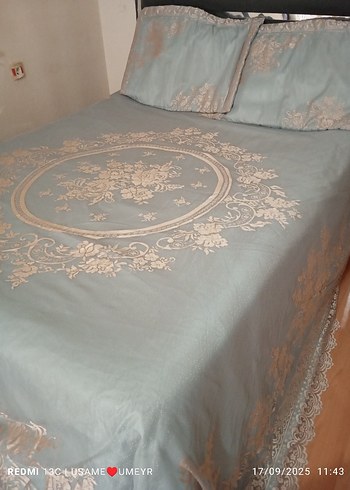 Gri İşlemeli Yatak Örtüsü Seti - Görsel 2