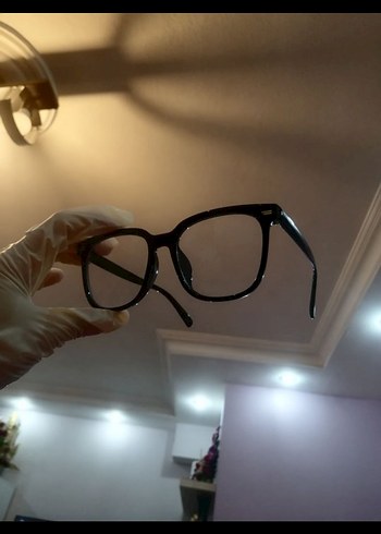 Şeffaf Siyah Minimalist Kadın Gözlüğü