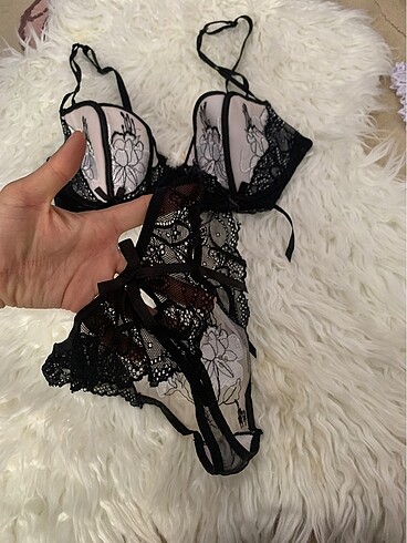 Victoria s Secret Dolgusuz sütyen çamaşır takım