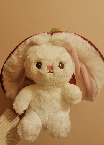 Çilekli peluş tavşan 