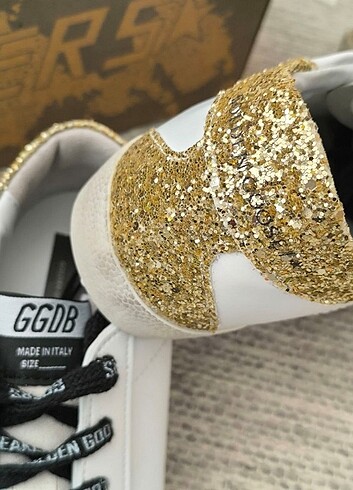 36 Beden GOLDEN GOOSE DELUX BRAND
