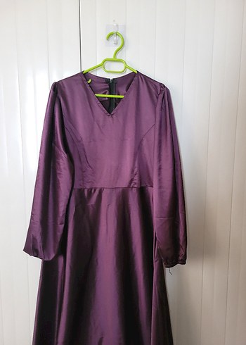 Mor V Yakalı kadın saten elbise - Görsel 3