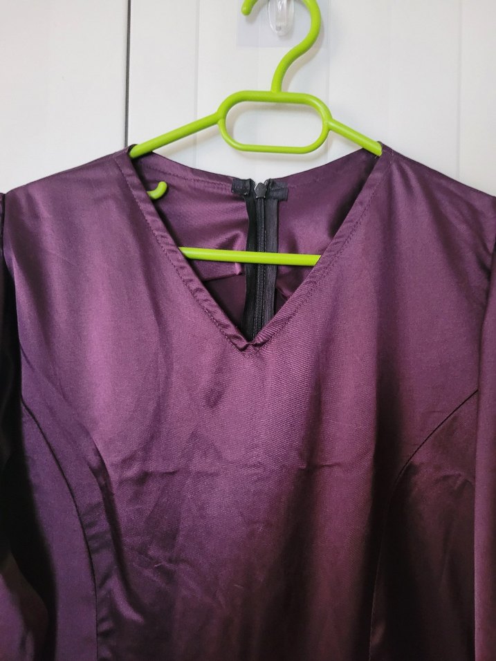 Mor V Yakalı kadın saten elbise - Görsel 4