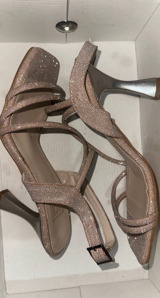 Bej Yılan Derisi Desenli Tokalı Topuklu Kadın Ayakkabı - Görsel 2