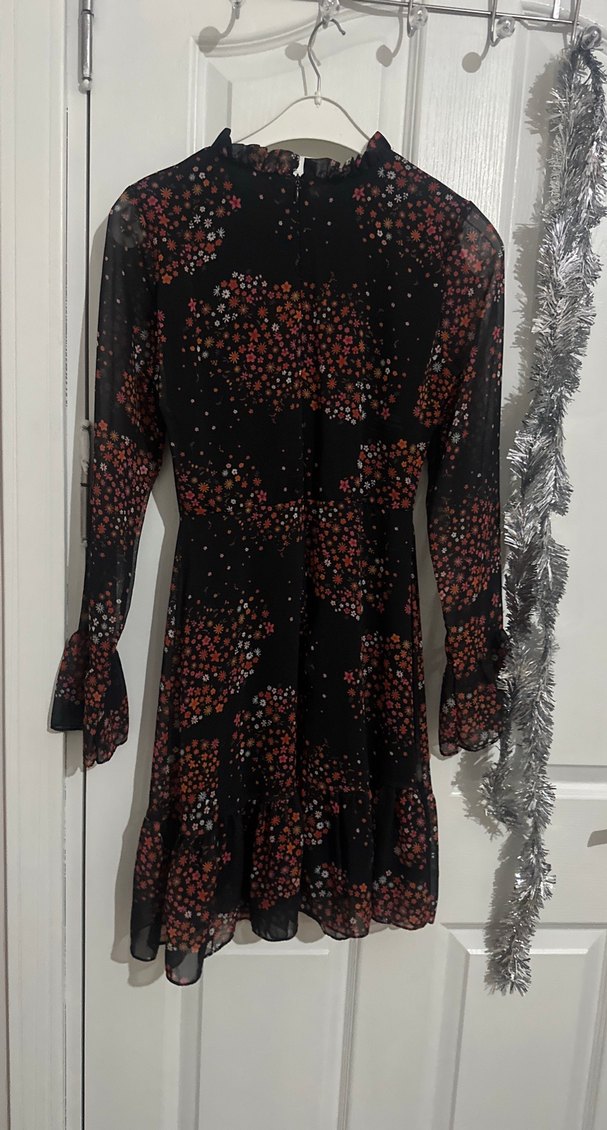 Uzun Kollu Siyah Desenli Midi Elbise - Görsel 4