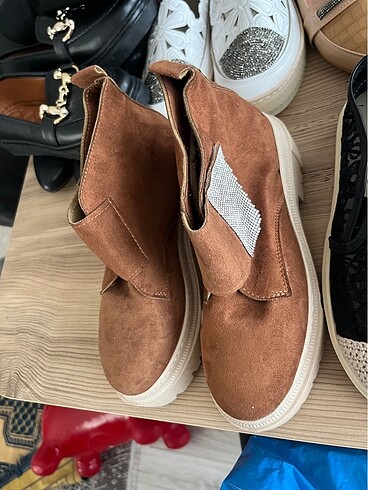 38 Beden Tek fiyat 250