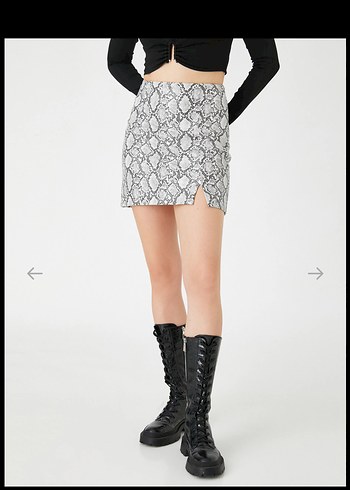 Yılan Desenli Gri Mini Etek - Görsel 2