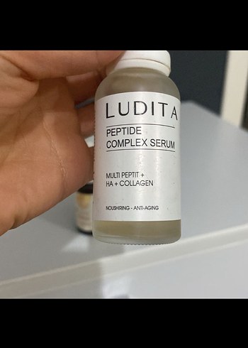 Kadınlar için Anti-Aging Serum Seti - Görsel 4