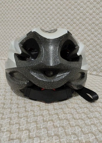 Beyaz-gri bisiklet kaskı - Görsel 4