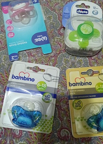 Renkli Silikon Damaklı Bebek Emzikleri