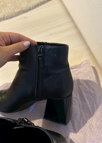 Bershka Siyah Topuklu Bot - Görsel 10