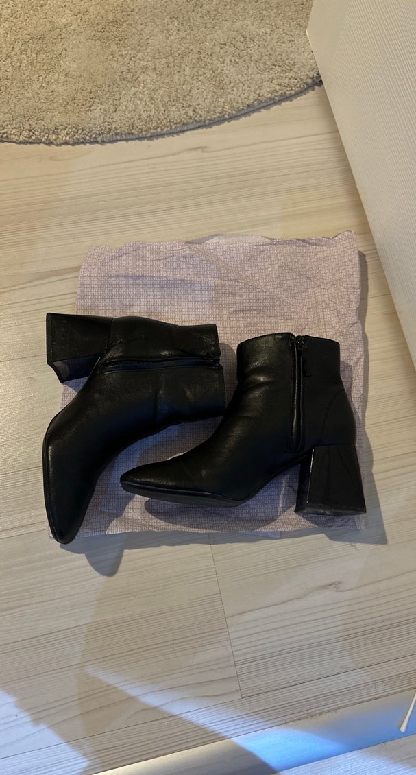 Bershka Siyah Topuklu Bot - Görsel 5