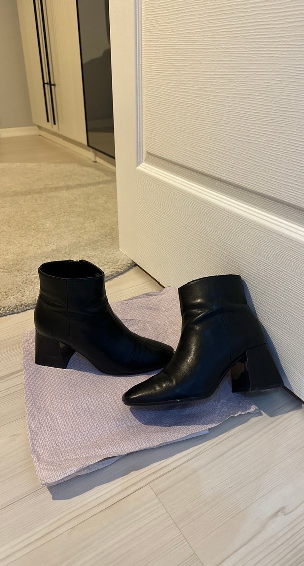 Bershka Siyah Topuklu Bot - Görsel 2