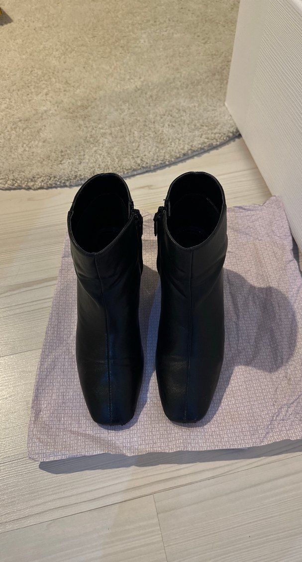 Bershka Siyah Topuklu Bot - Görsel 3