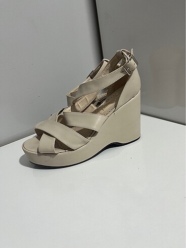 Dolgu topuk - Görsel 3