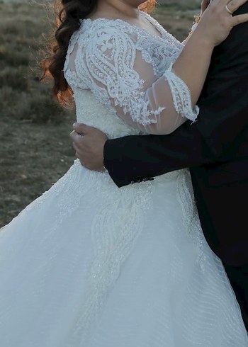 V Yaka Uzun Kollu Beyaz Gelinlik - Görsel 2