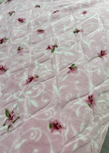 Pembe Çiçek Desenli Pastel Battaniye - Görsel 2