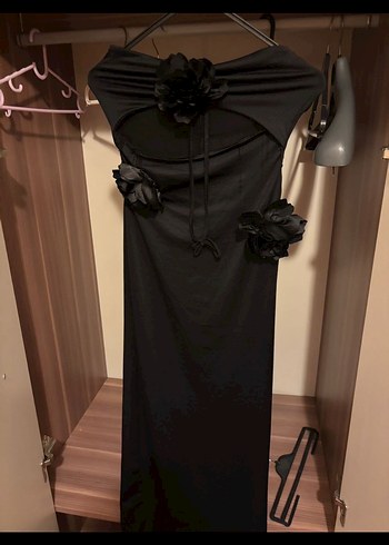 Siyah Drapeli Straplez Uzun Gotik Elbise