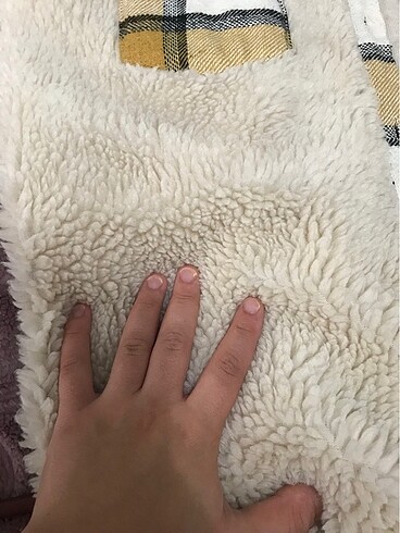 l Beden Peluş hırka