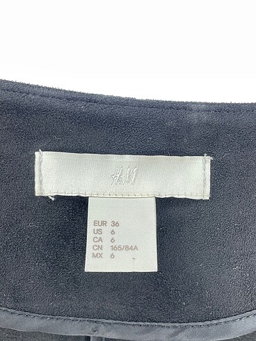 36 Beden siyah Renk H&M Ceket %70 İndirimli.