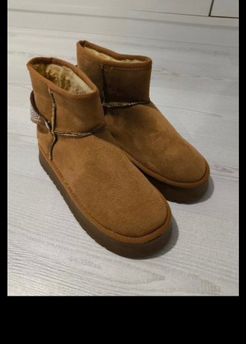 Ugg 40