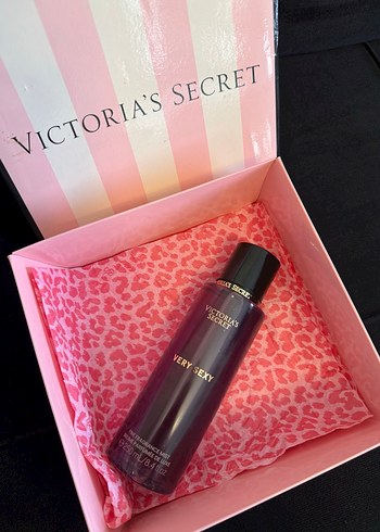 Victoria secret vücut spreyi very sexy barkotlu sıfır ürün