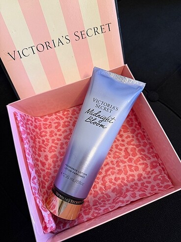 VİCTORİA SECRET VÜCUT LOSYONU MİDNİGHT BLOOM BARKOTLU SIFIR ÜRÜN