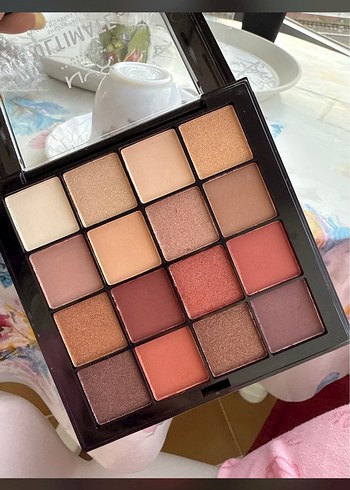 NYX Ultimate Göz Farı Paleti - Bej Tonları - Görsel 2