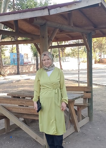 Diğer Hafif Haki Kadın Kuşaklı Dökümlü Kap