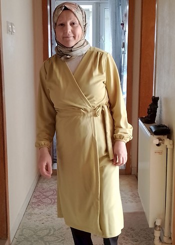 40 Beden Hafif Haki Kadın Kuşaklı Dökümlü Kap