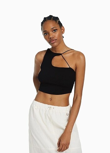 bershka asimetrik kolsuz crop top