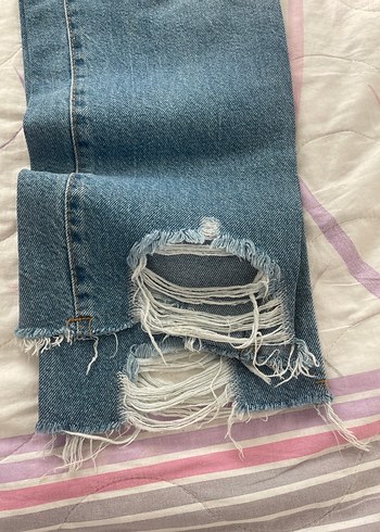 Kadın Mavi Denim Bol Kesim Yırtık Jean - Görsel 3