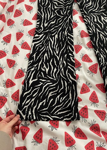 Zebra Desenli Kadın İspanyol Pantolon - Görsel 4