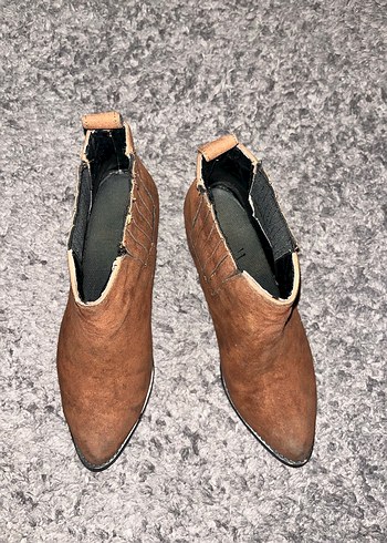 Kahverengi Süet Kadın Botlar - Görsel 2